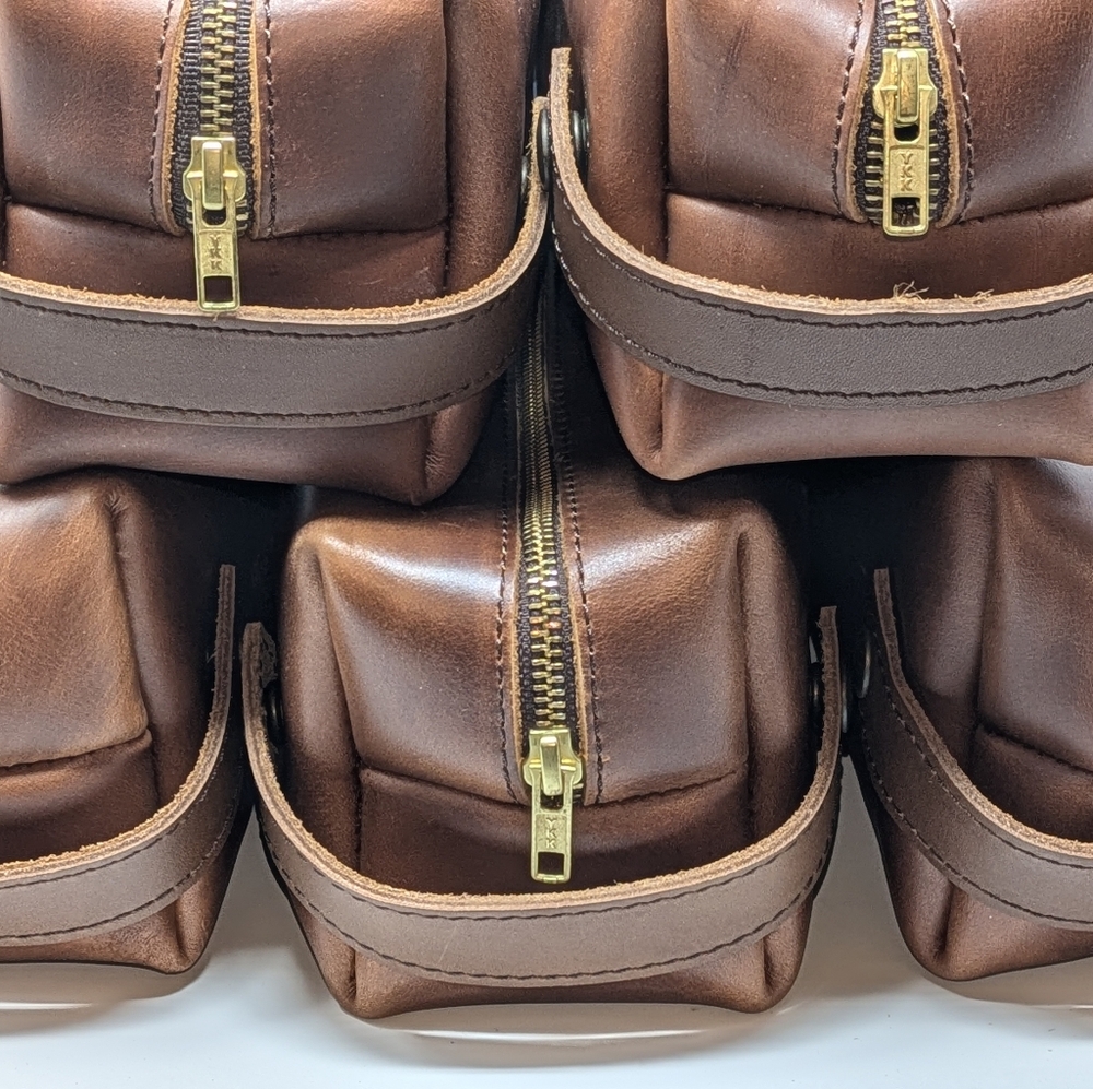 Wagoneer Rustic Leather Dropp Toiletry Kit Bag